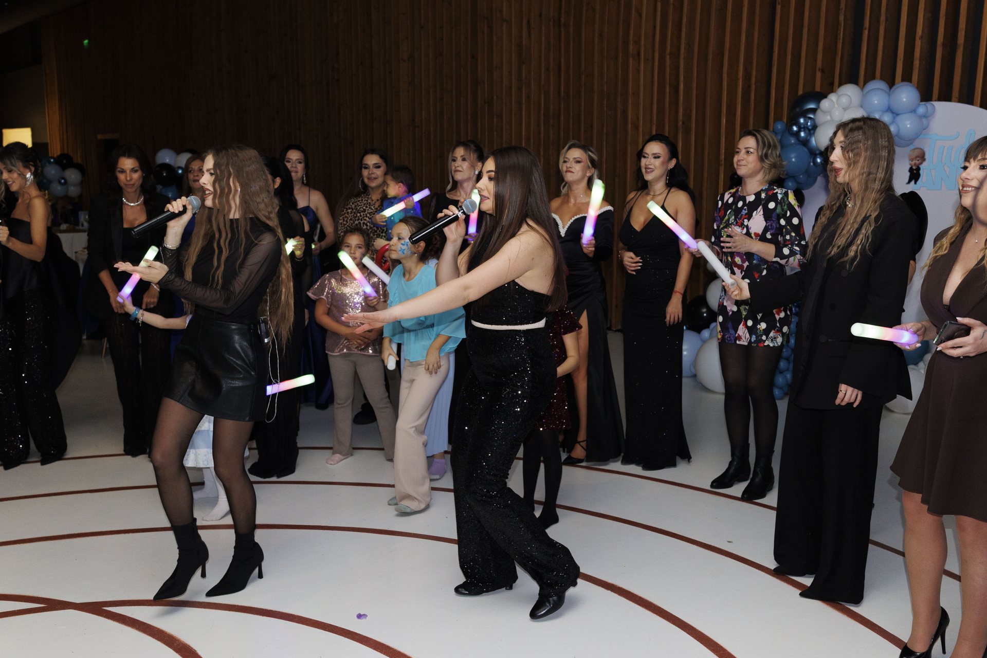 Dans la botez cu Highlife Showband